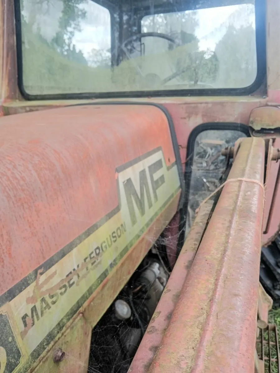 Vintage Tractor - Image 1