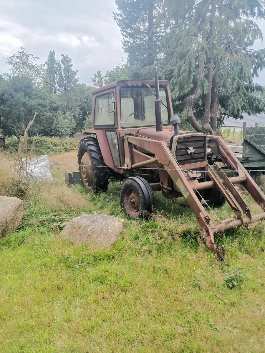 Vintage Tractor - Image 2