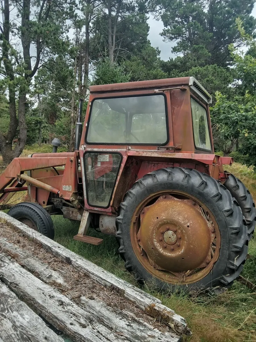 Vintage Tractor - Image 3