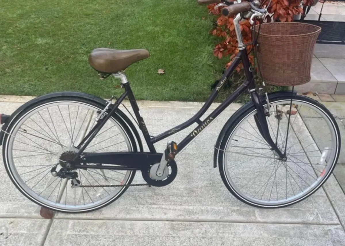 Dawes Duchess Ladies Vintage Bike - Image 1