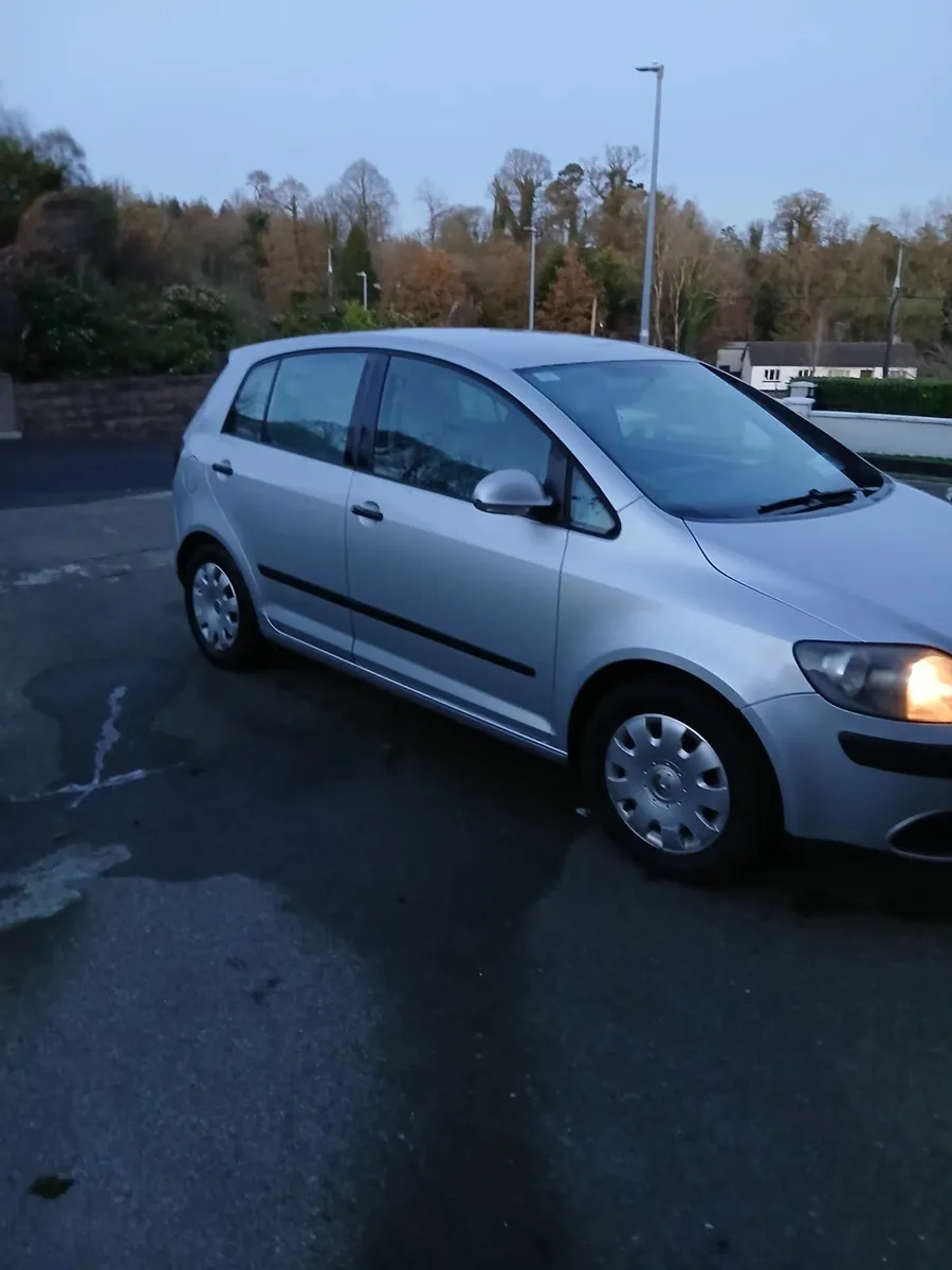 Volkswagen Golf 2006 - Image 1