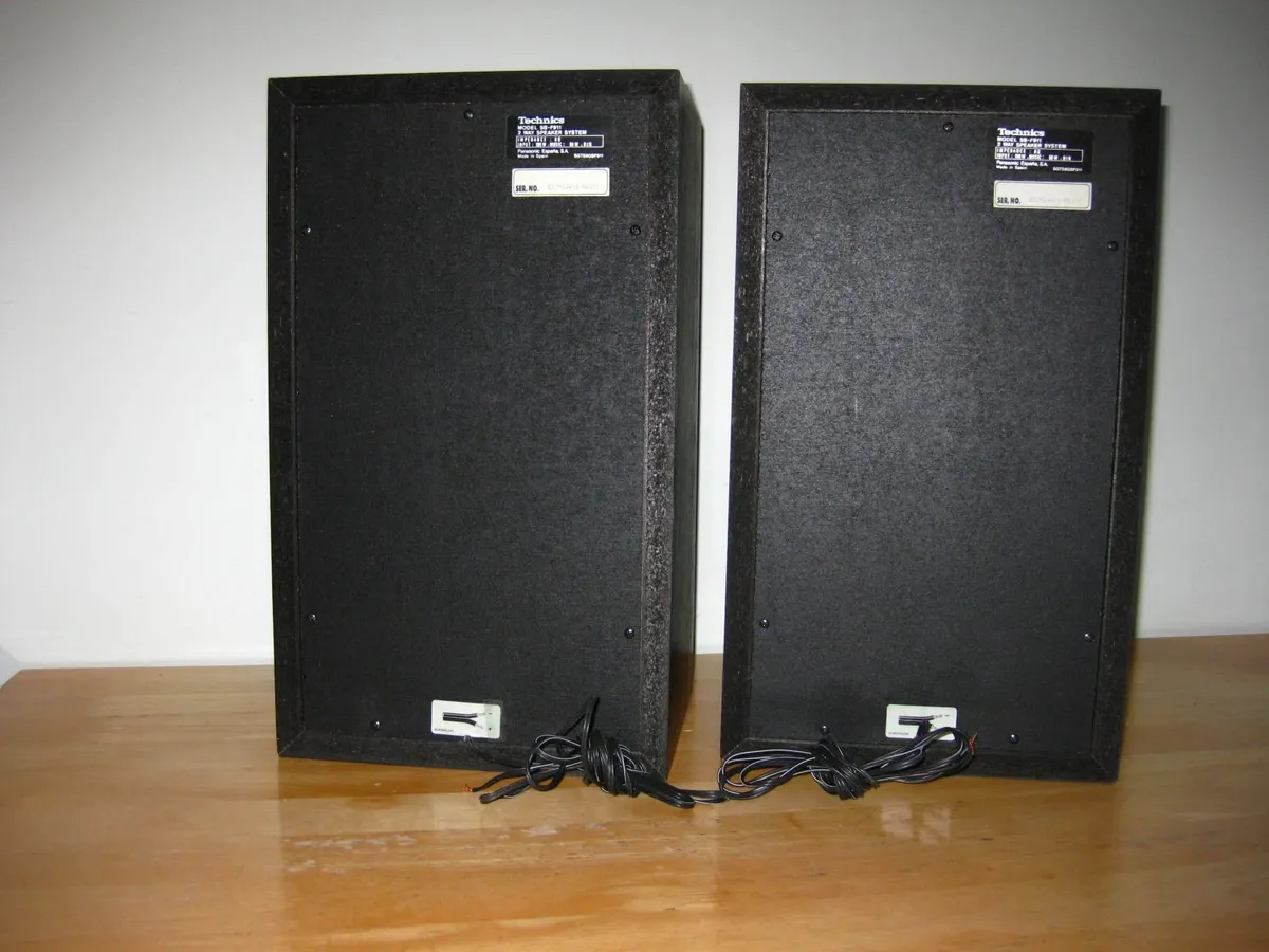 Spotless Technics SB-F911 Quality Speakers. - Image 2