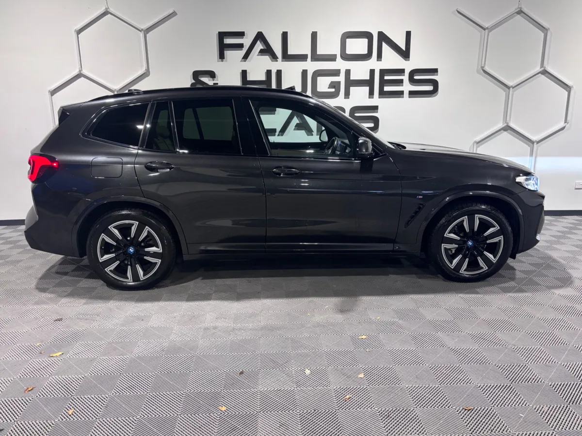 BMW iX3 M SPORT 80KwH BATTERY // CREAM LEATHER - Image 4