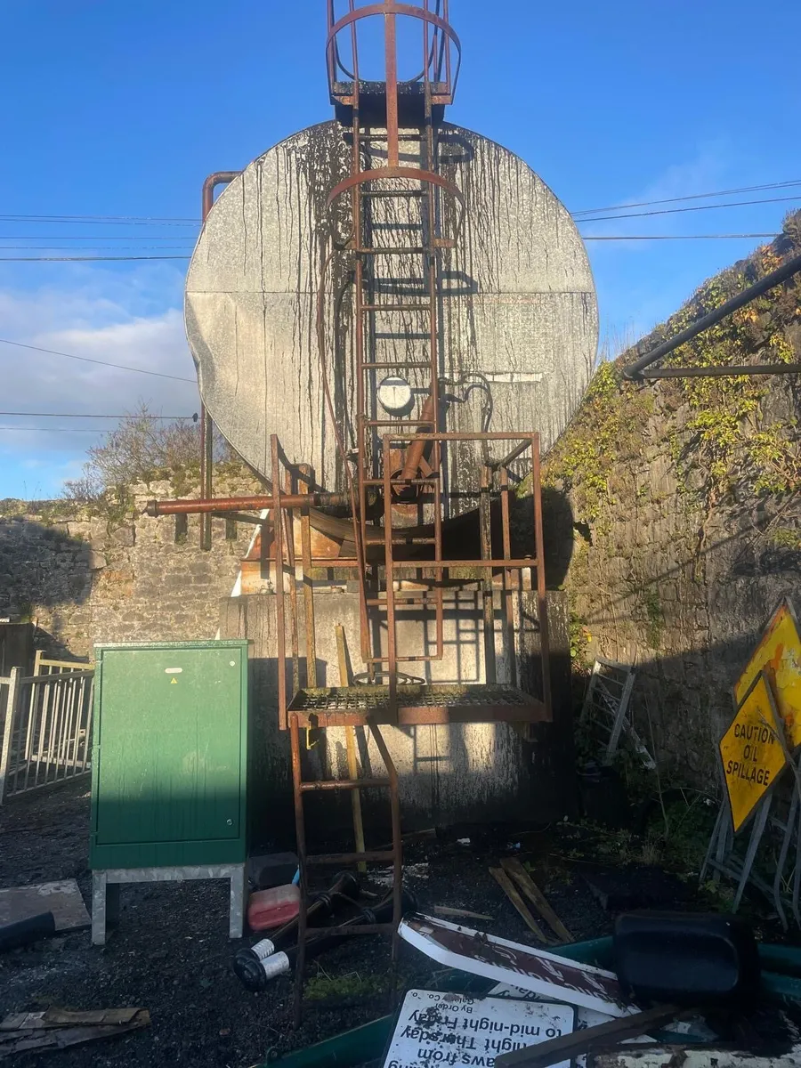 Insulated Tar tank - Image 2