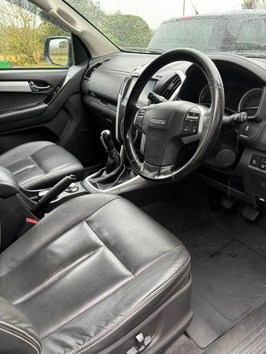 Isuzu d max 2020 19 - Image 4