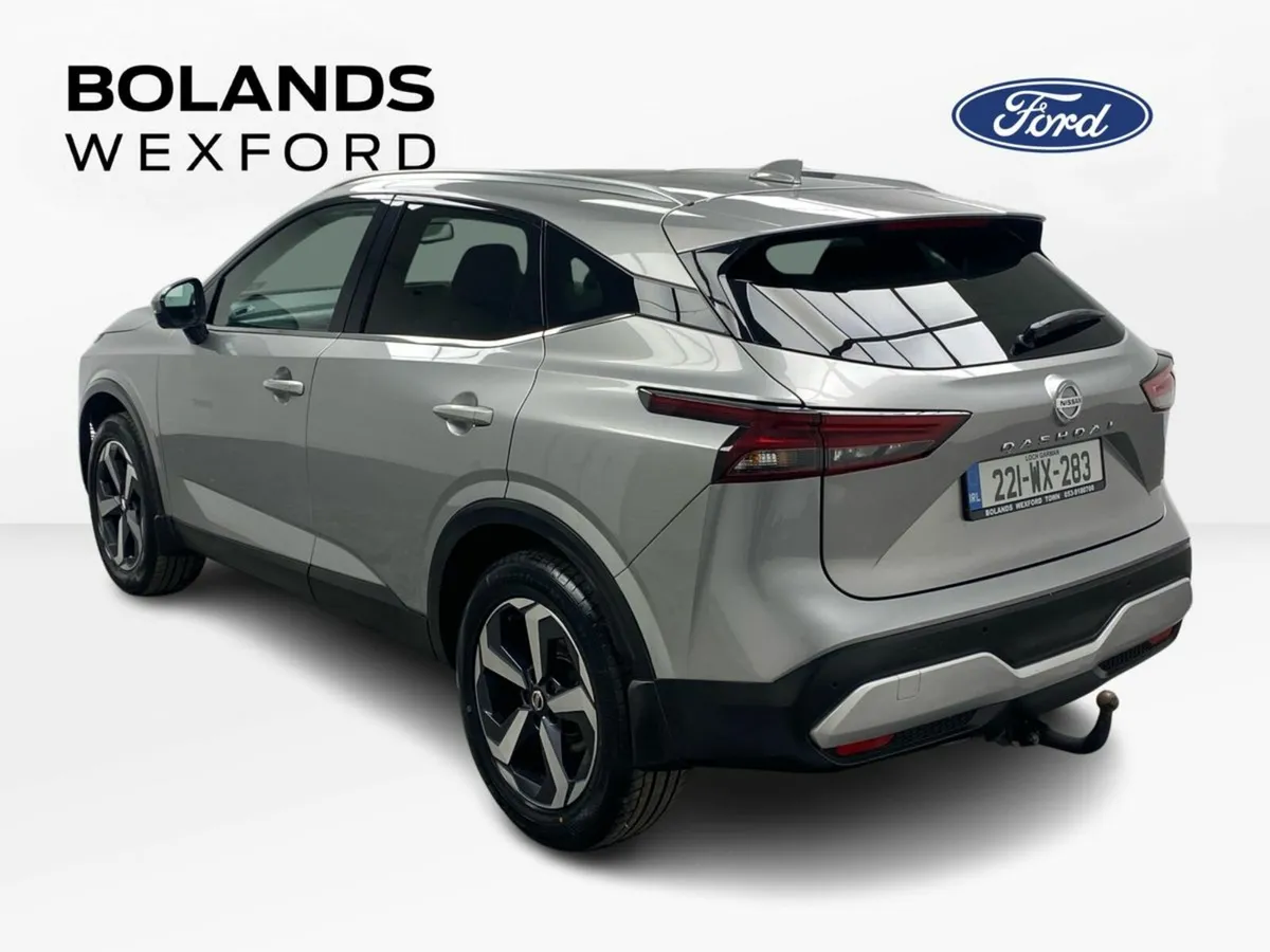 Nissan Qashqai 1.3 PET MILD HYBRID SV PREMIUM - Image 4