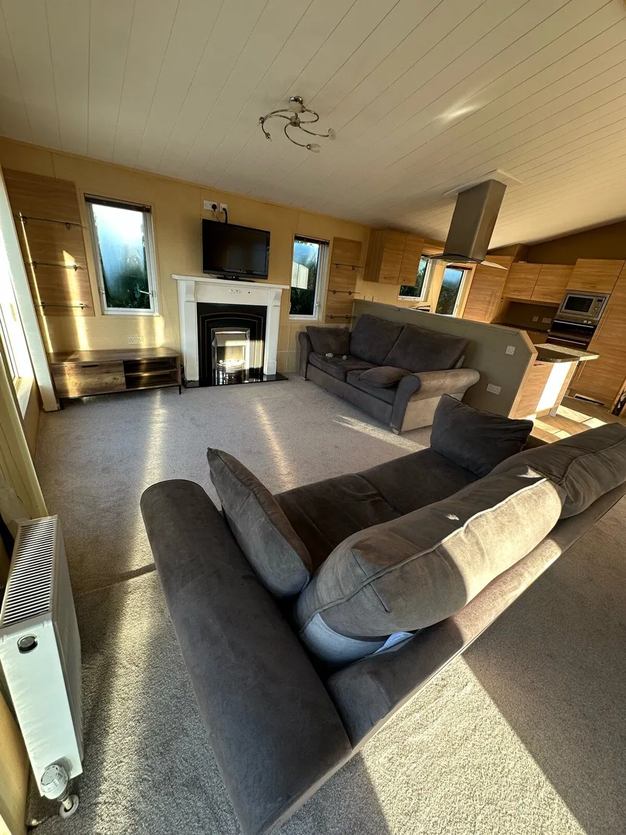 Willerby lodge twin unit call TPS caravans - Image 2