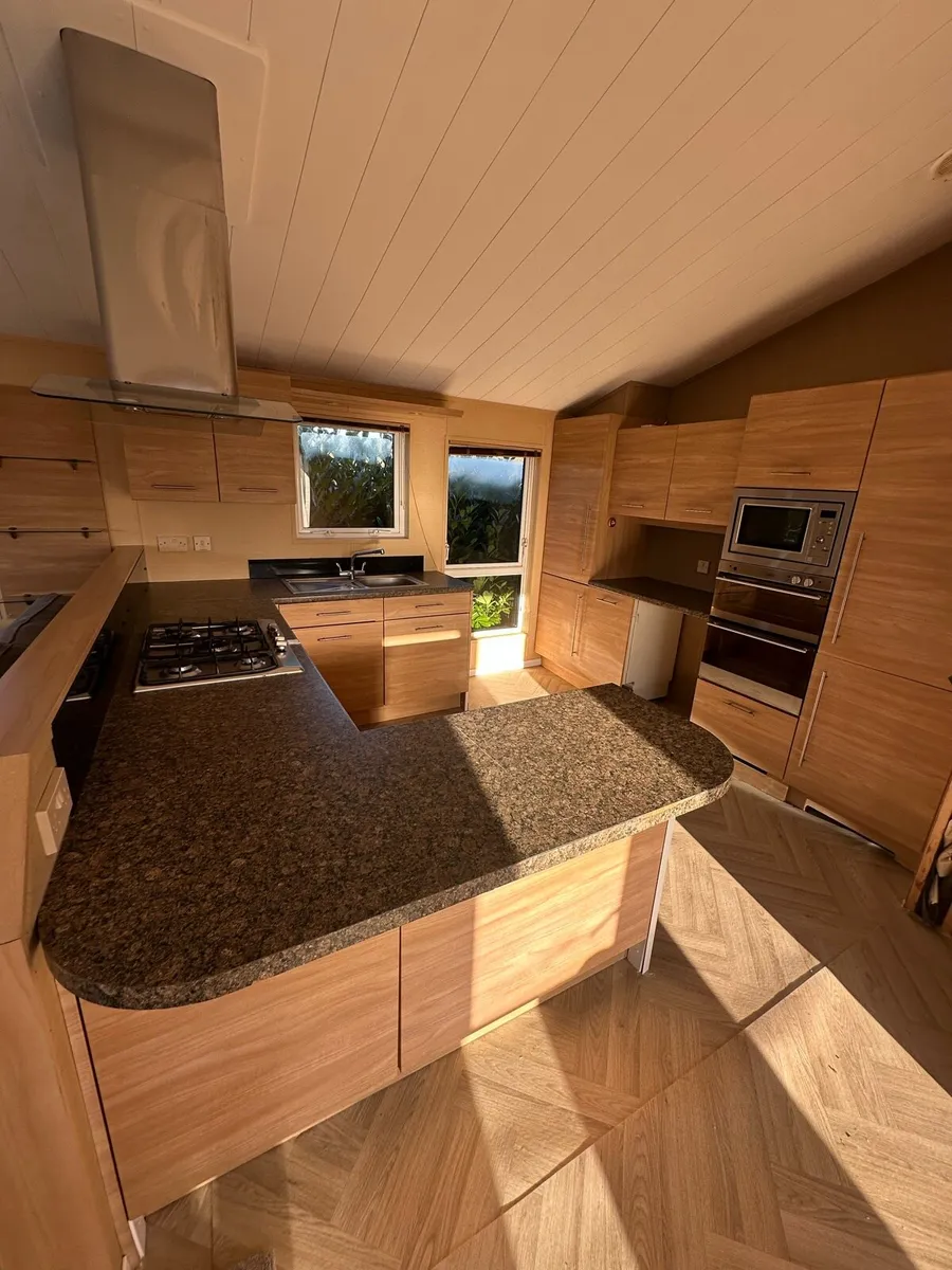 Willerby lodge twin unit call TPS caravans - Image 4