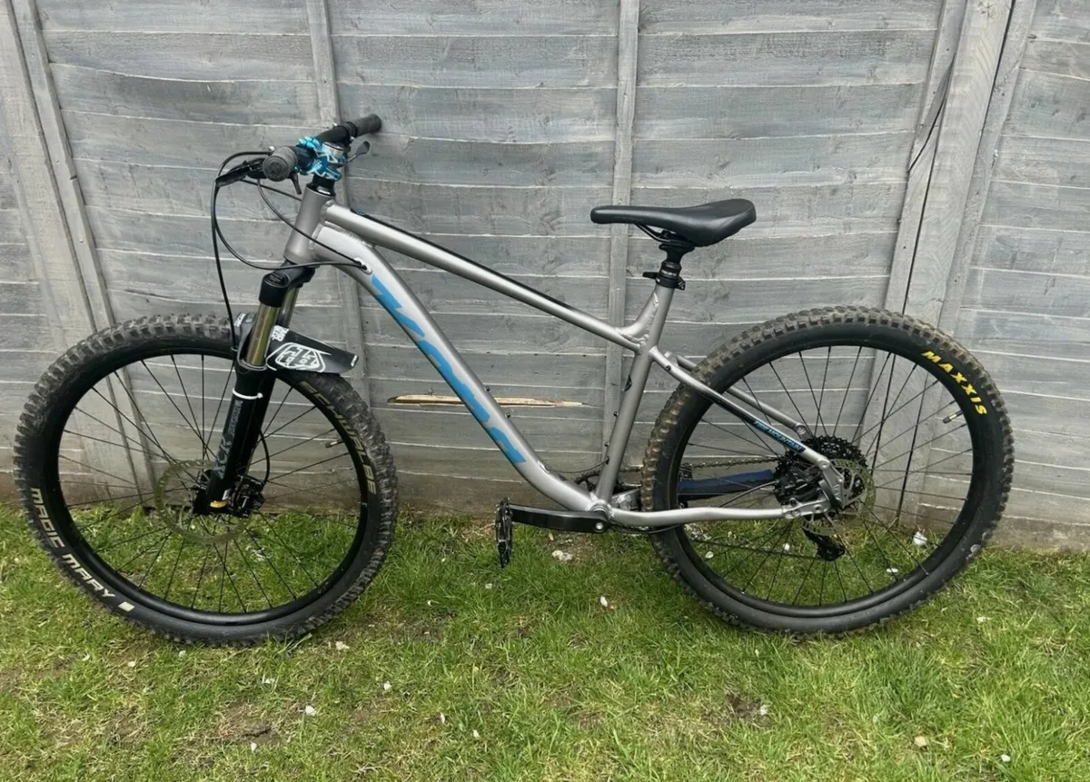 Mountain bike 27.5 size Large - Image 1