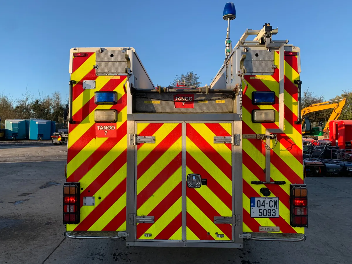 UNRESERVED 2004 MAN 12.225 FIRE ENGINE FOR AUCTION - Image 4