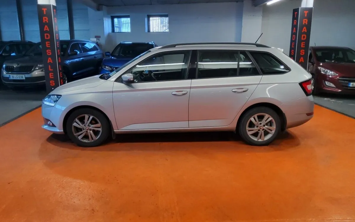 Skoda Fabia 1.0TSI 95HP Style Combi - Image 3