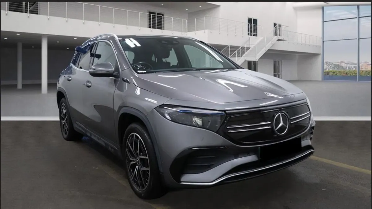 MERCEDES-BENZ EQA 250 AMG LINE PREMIUM // SUNROOF - Image 1