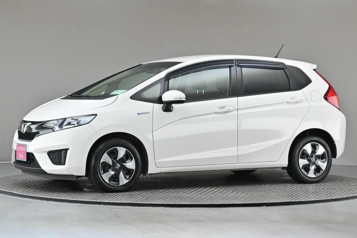 Honda Fit 1.5 HYBRID **9" ANDROID CAR PLAYER**REVE - Image 4