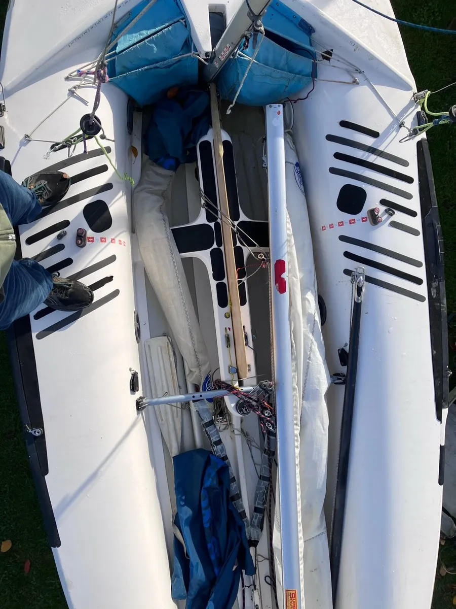 420 sailing dinghy - Image 4