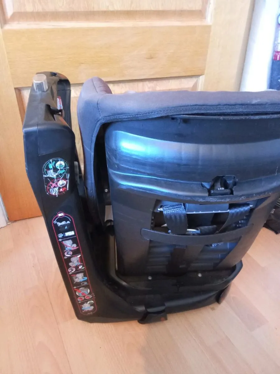 Toddler, grandparents car seat - Image 1