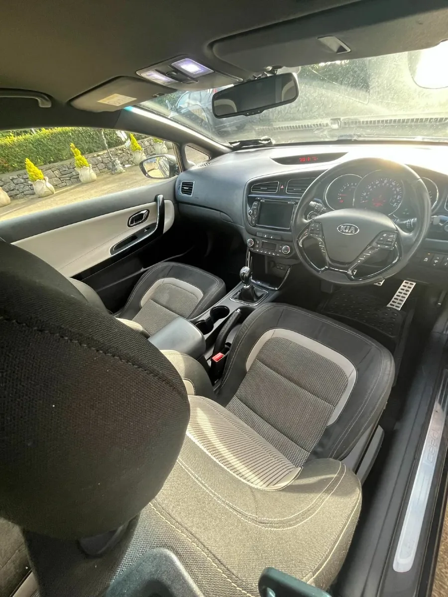 Kia Ceed 2014 - Image 4