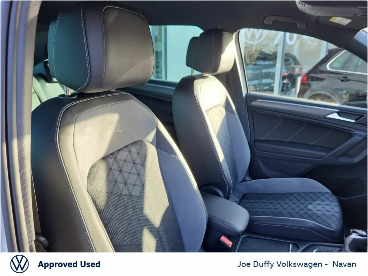 Volkswagen Tiguan R-LINE 1.4TSI PHEV 245HP AUTO - Image 4