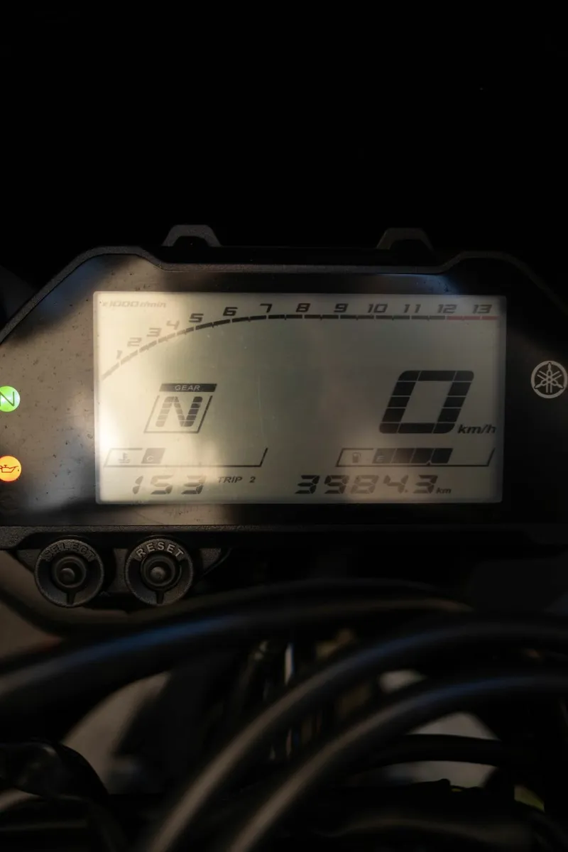 YAMAHA R3 2024 - Image 2