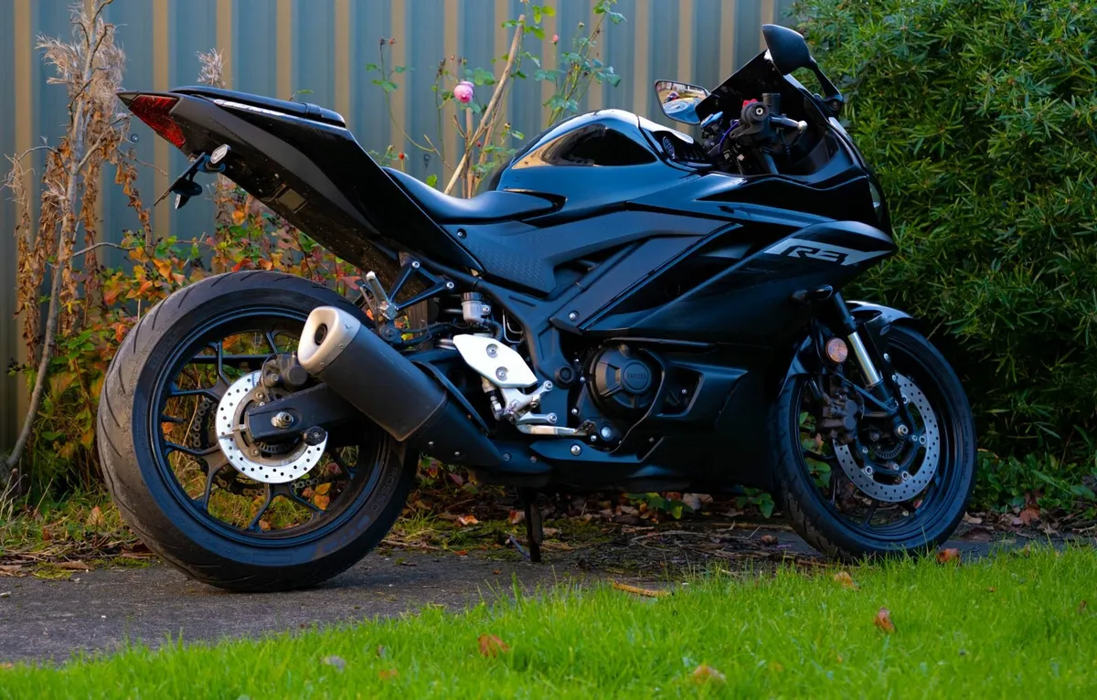 YAMAHA R3 2024 - Image 1