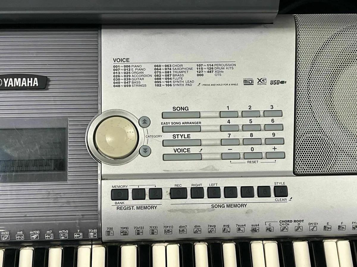 Yamaha PSR-295 Keyboard - Image 4