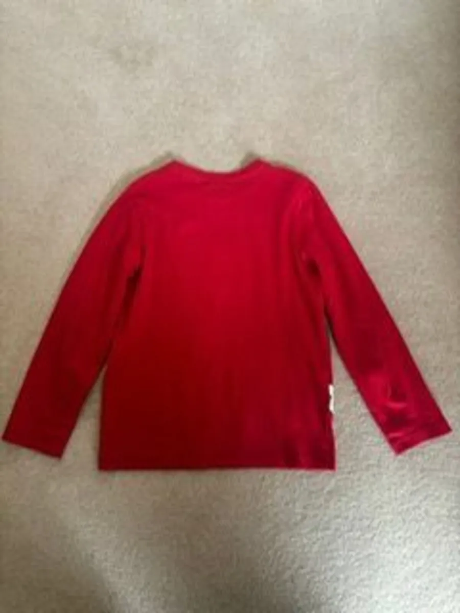 Boys Santa Top age 7-8 - Image 3