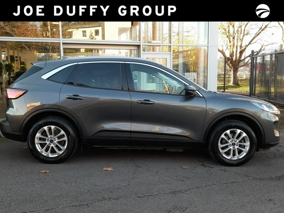 Ford Kuga 2.5 Duratec 225PS PHEV Titanium Auto - Image 4