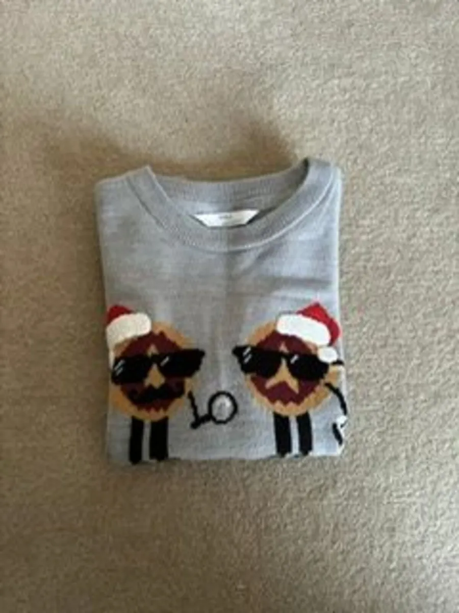 Boys Christmas Jumper age 7-8 - Grey colour - Image 3