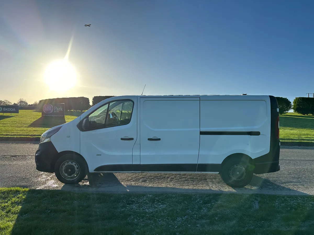 Renault Traffic 2016 DOE 06/26 - Image 4