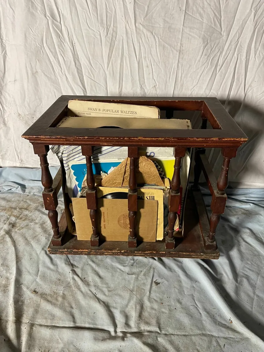 Vintage Wooden Record / Magazine Rack - Image 3
