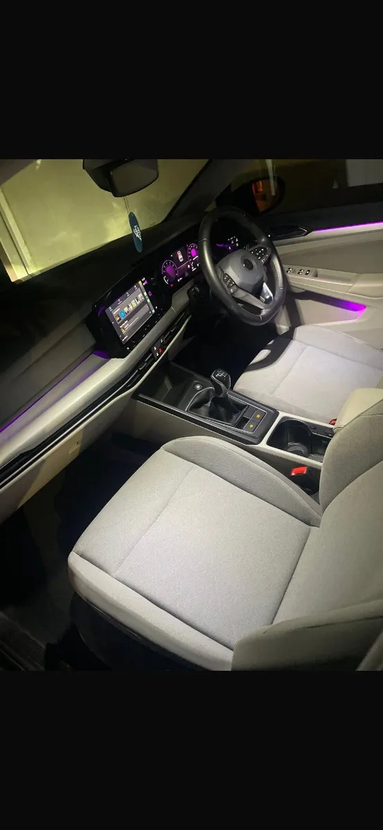 Volkswagen Golf - Image 4
