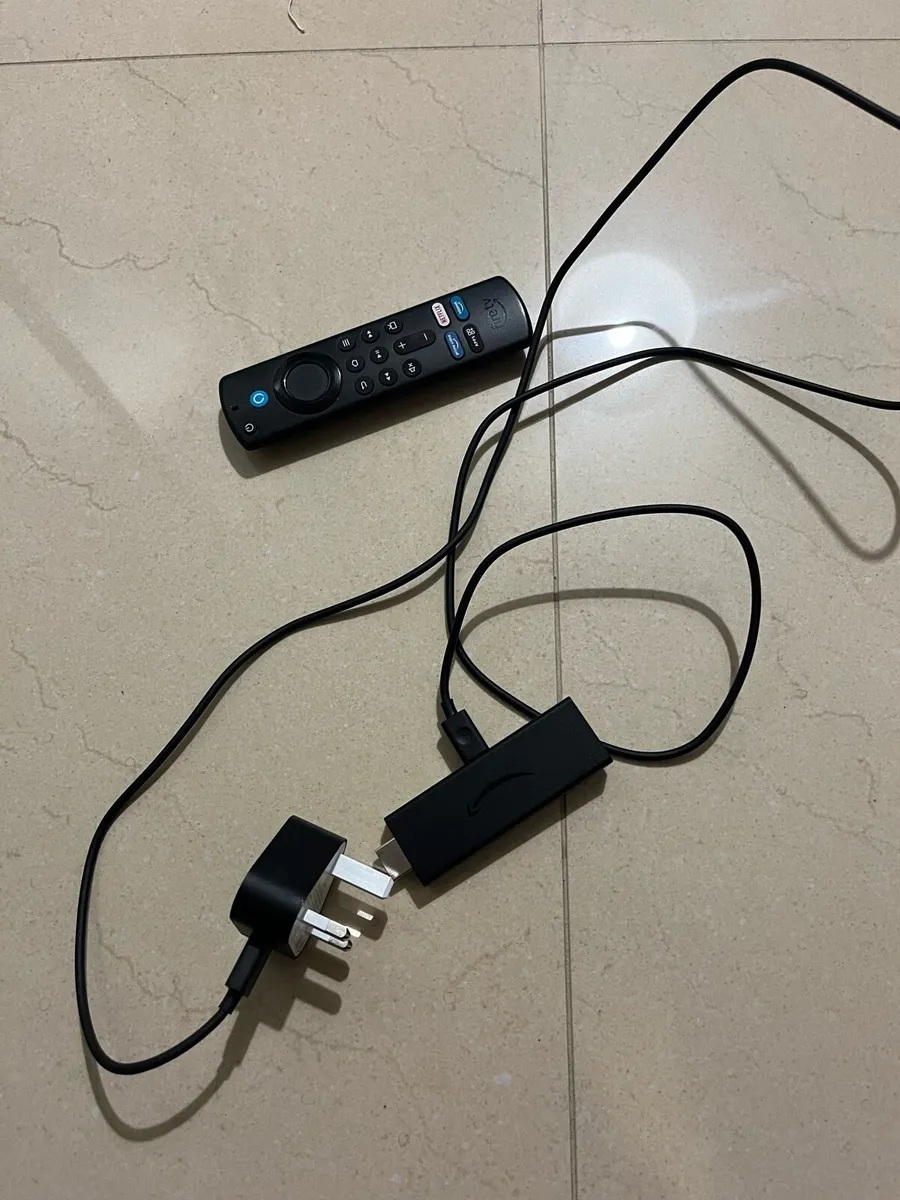 Fire stick hd with remote and power - Image 2