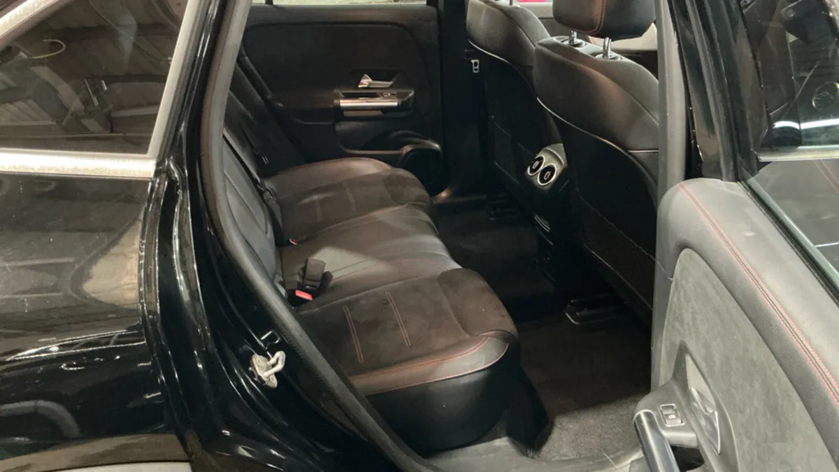 MERCEDES-BENZ EQA 250 AMG LINE - Image 4