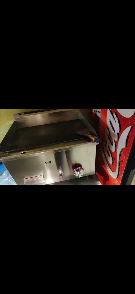 Gas gridlle smooth surface