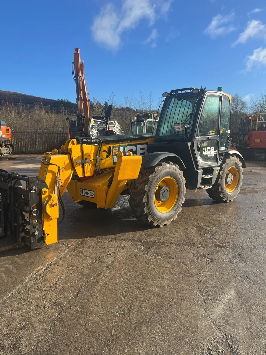 2021 JCB 540-140 - Image 2