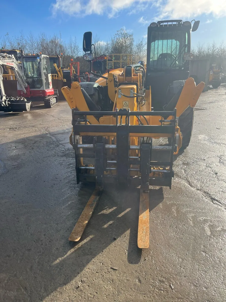 2021 JCB 540-140 - Image 3