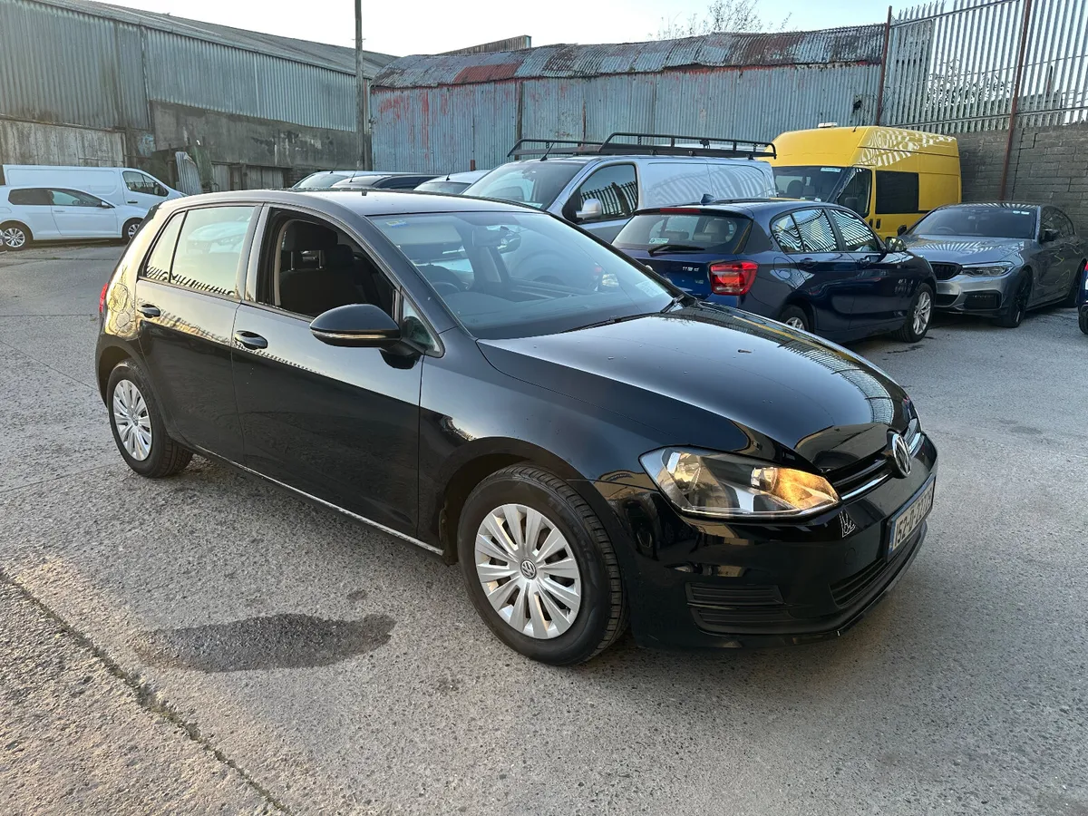 Volkswagen Golf 2015 1.2TSI 70Kms Manual - Image 1