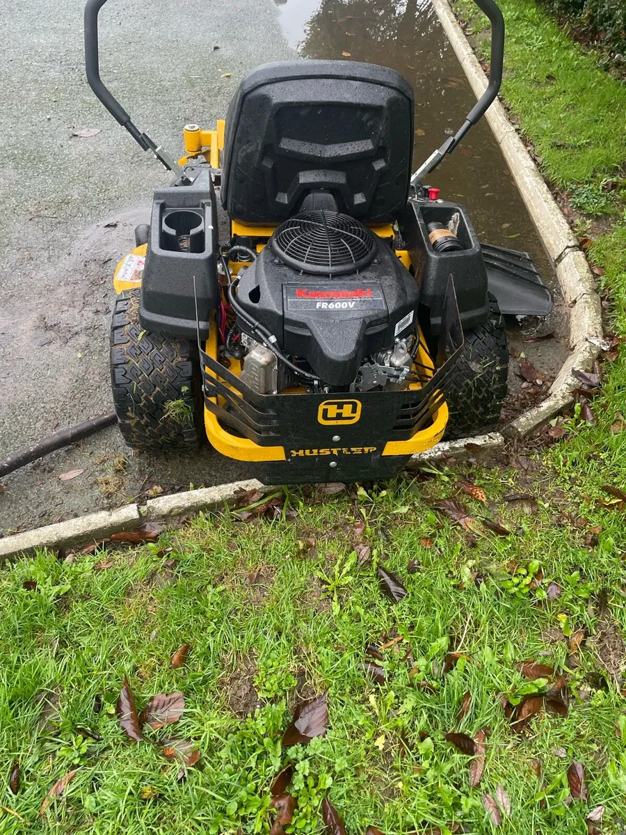 Zero turn lawnmower - Image 2