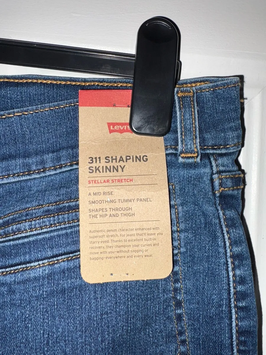 Ladies Levi’s - Image 3