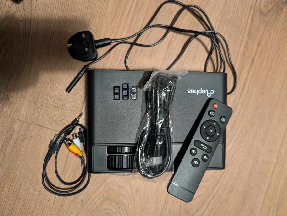 Video Projector - Image 3