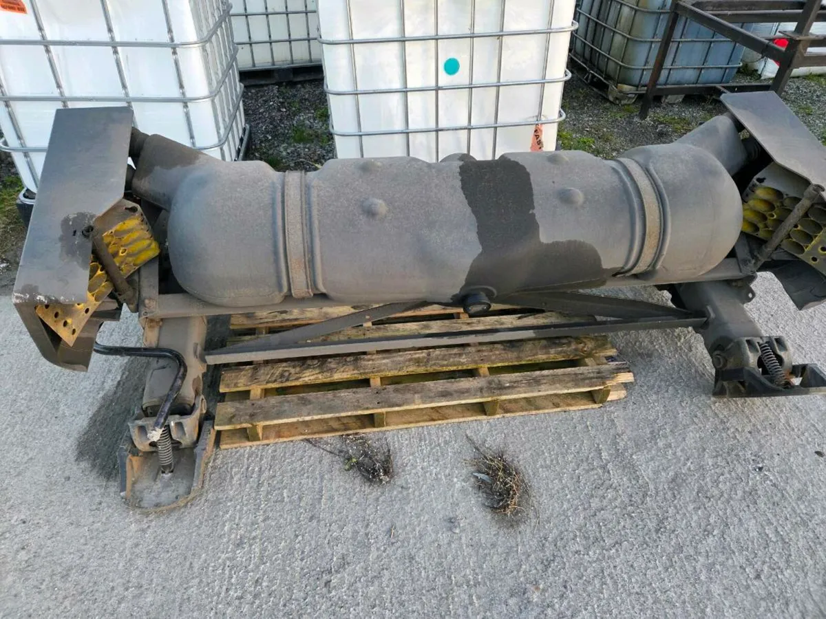 Trailer legs - Image 3