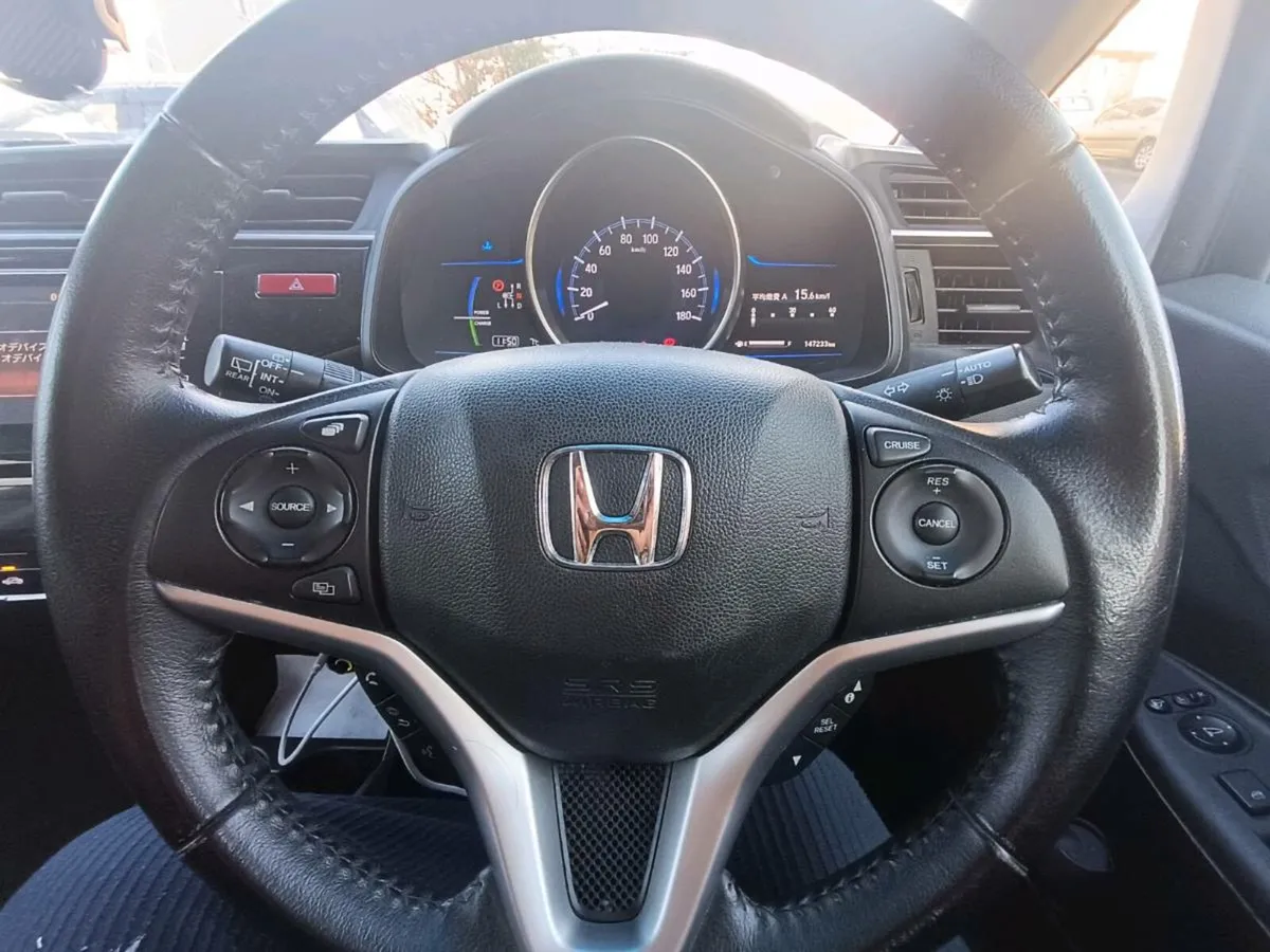 Honda Fit Hybrid - Image 4
