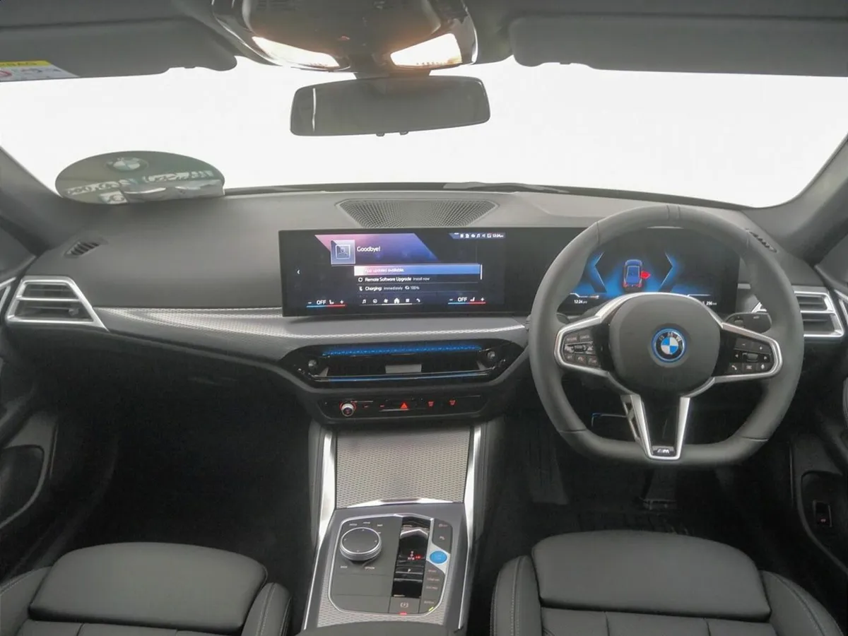 BMW i4 eDrive35 M Sport - Image 4