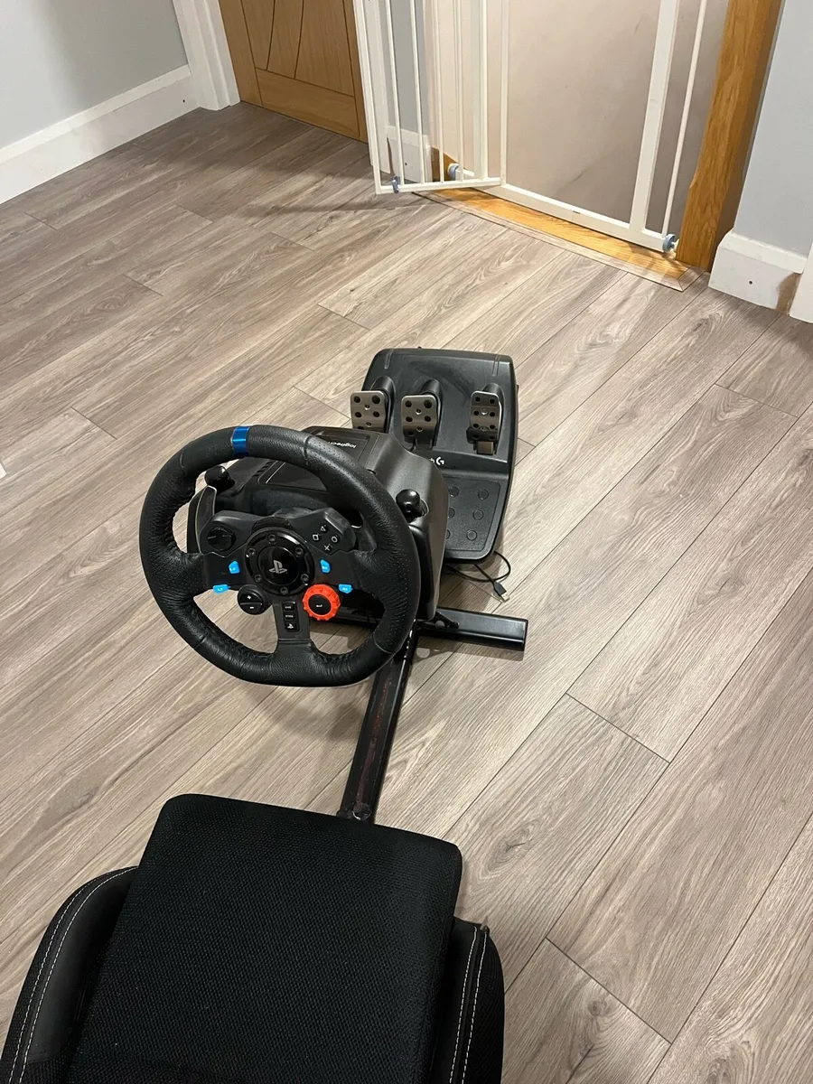 G29 Gaming wheel and chair - Image 3