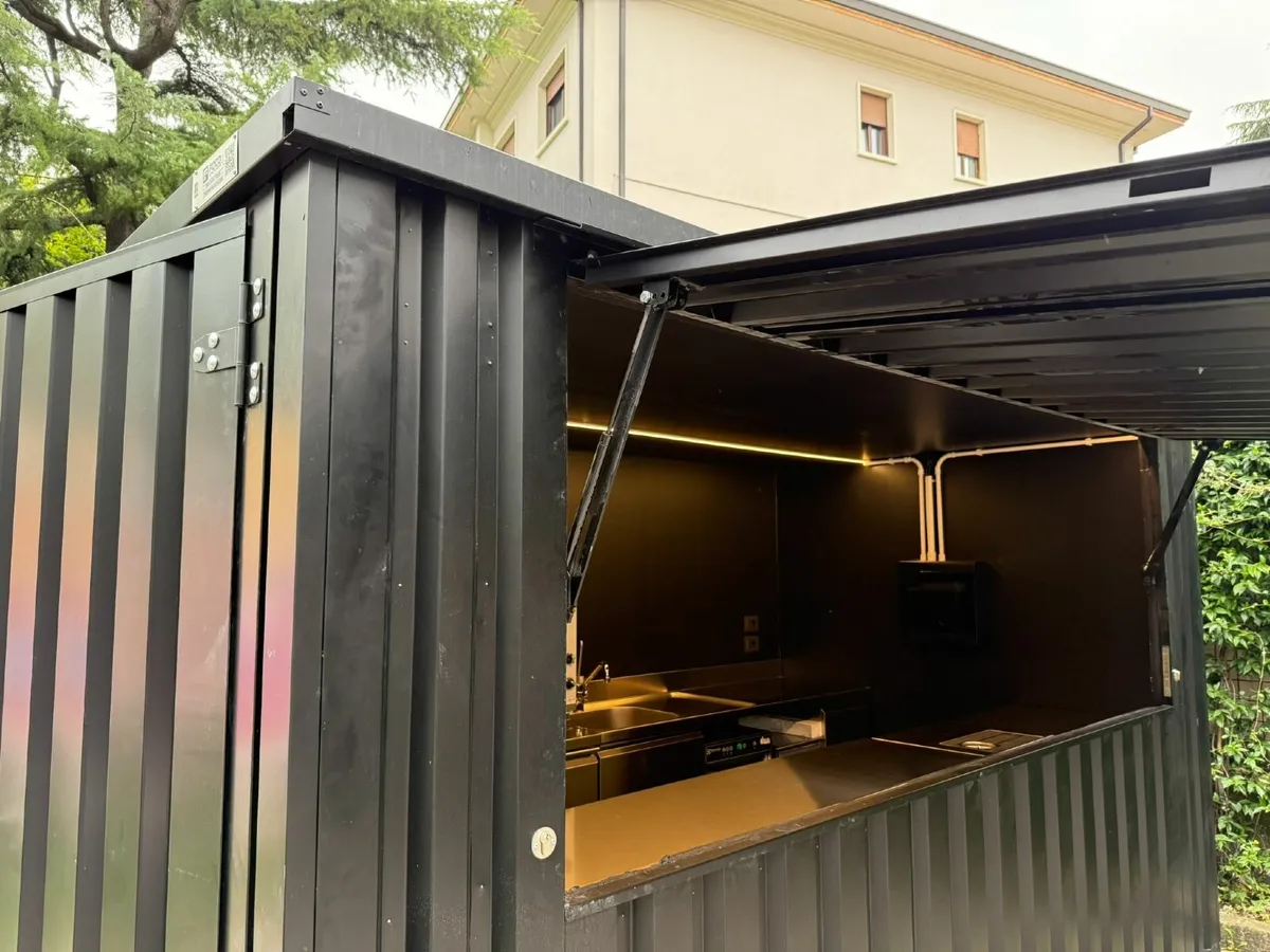 Outdoor Bar Container – Ready to Serve Anywhere - Image 1