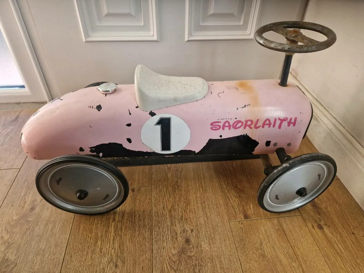 Ride on car - Image 1