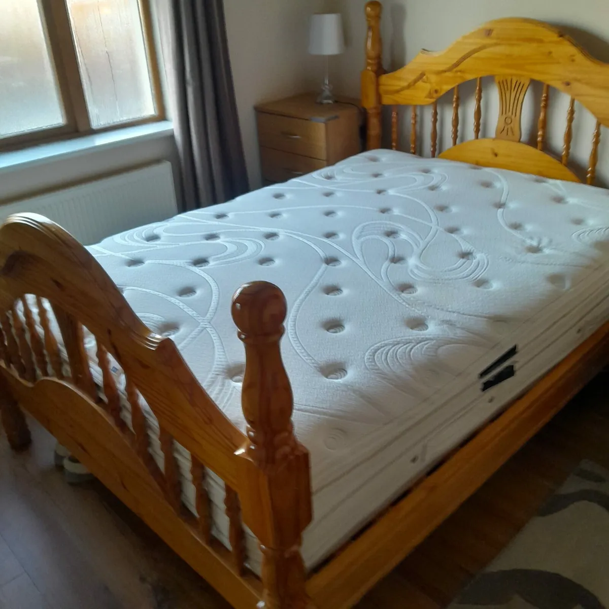 Pine bed frame - Image 2