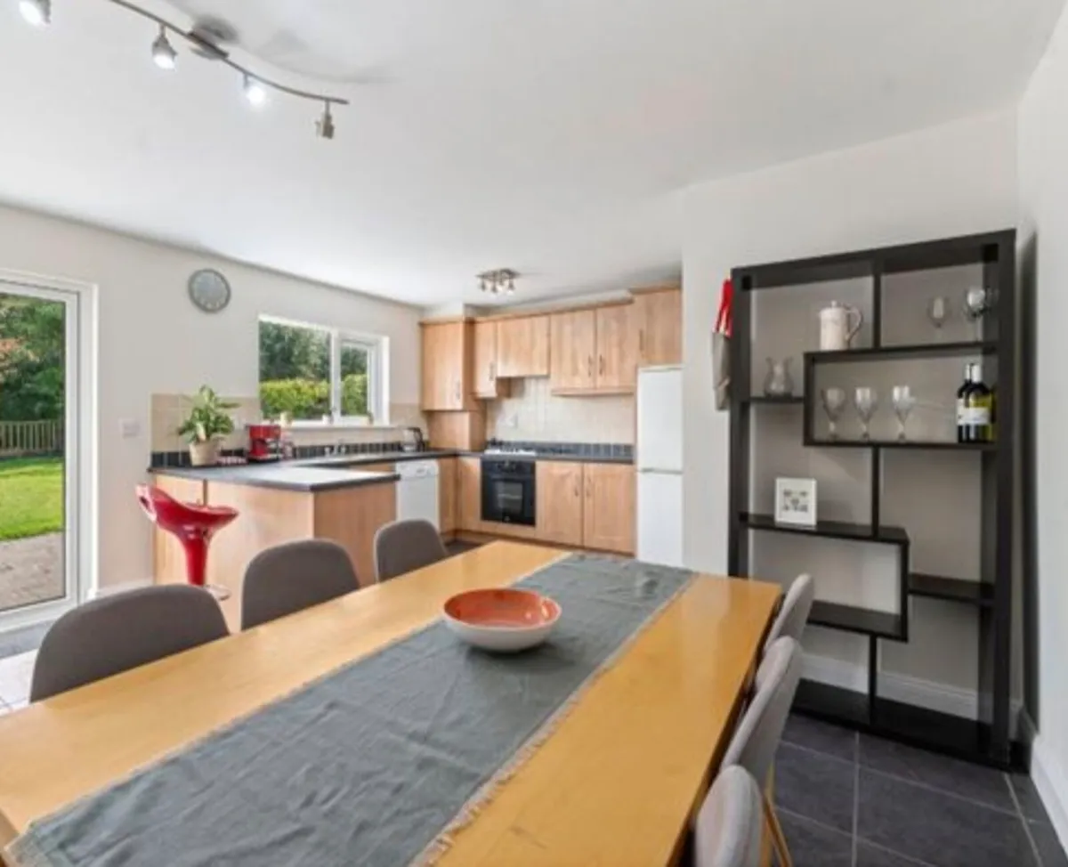 Dining Table & Chairs - Image 2