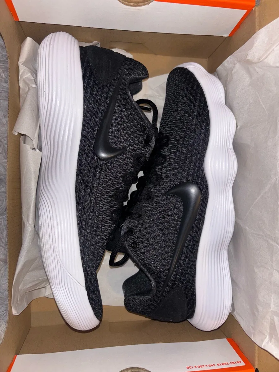 Basketball shoes - Image 2