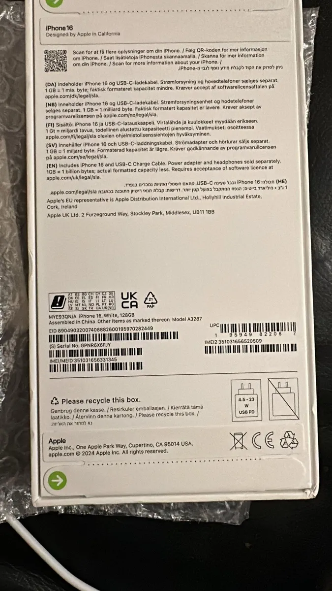 iPhone 16 white - Image 2