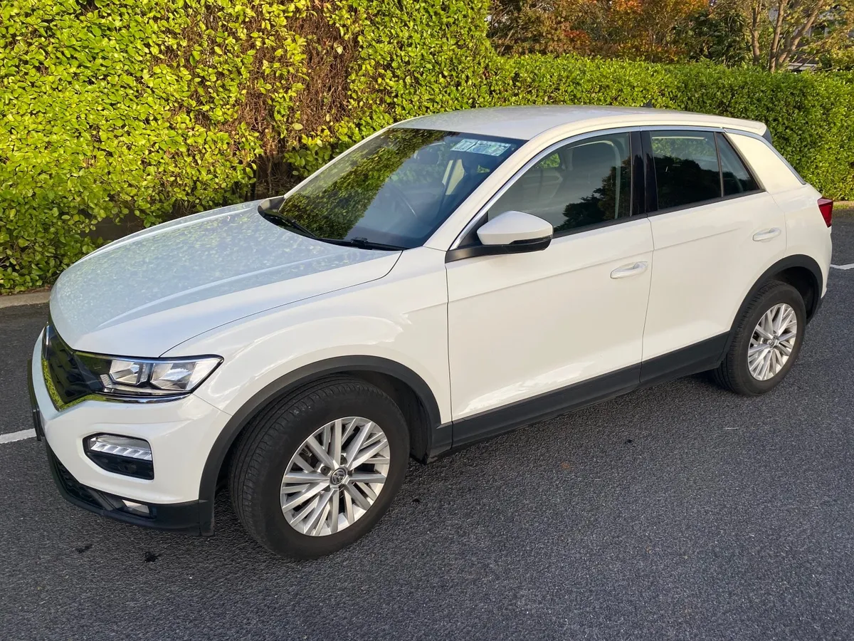191 Volkswagen T-Roc 1.0   TSI  M6F  115HP  5DR - Image 1